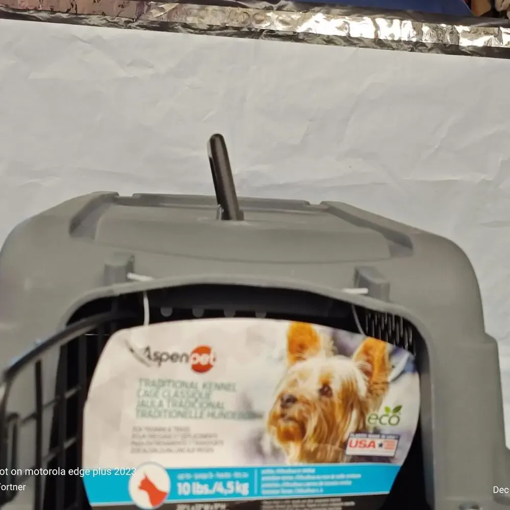 Aspen Pet Traditional Dog & Cat Kennel, Gray/Black, up to 10# 20